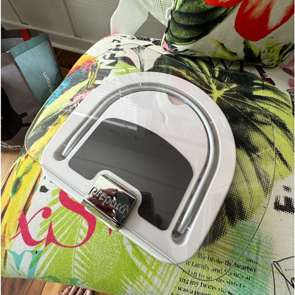 Prepara Chef cookbook iPad holder - Picture 5 of 7